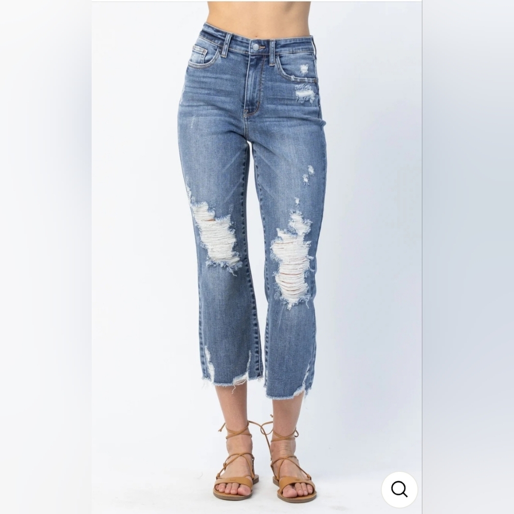 EUC Judy Blue High Rise, Cropped Distressed Blue Jeans Sz 15